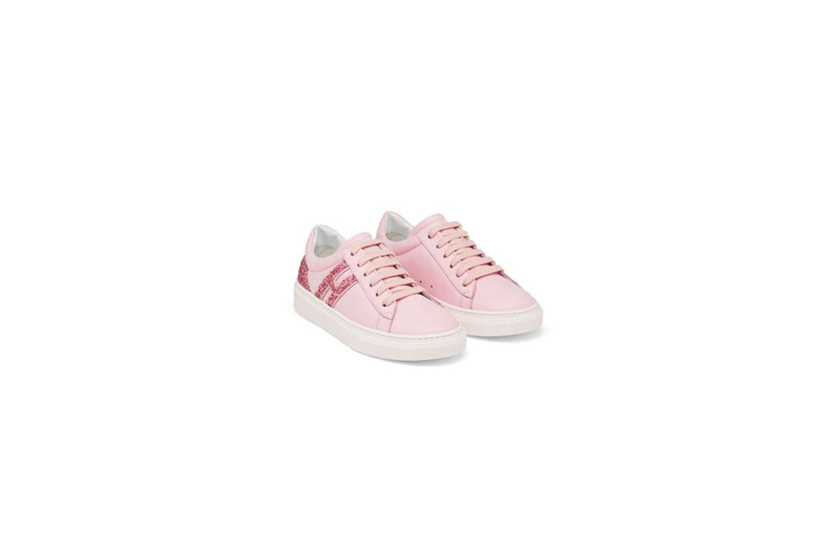 Titelbild zu „Mädchen Sneakers online kaufen“